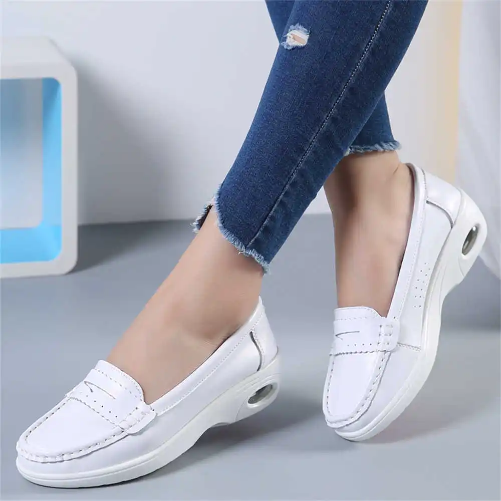 Thick Sole Slipon White Traine - مراجعة Men'S Formal Wear Canada وسعره